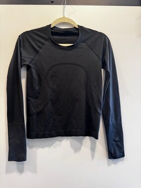Black Lululemon Swiftly Tech Long Sleeve *Waist Length* Top
